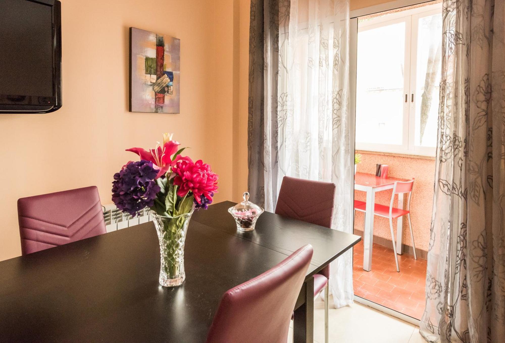 Apartamentos Madrid Xxxiii - Alojamiento De Temporada Szoba fotó