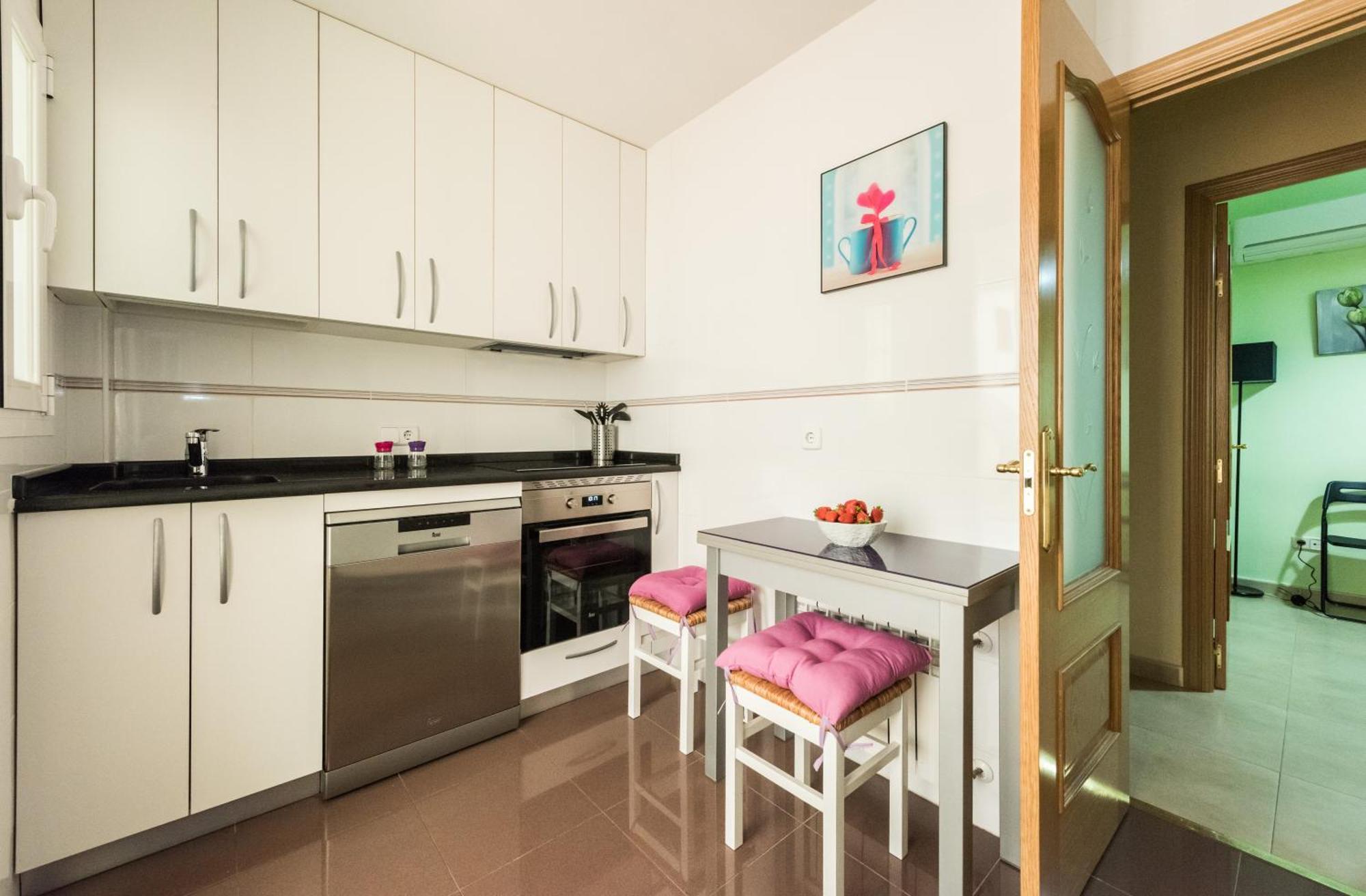 Apartamentos Madrid Xxxiii - Alojamiento De Temporada Szoba fotó