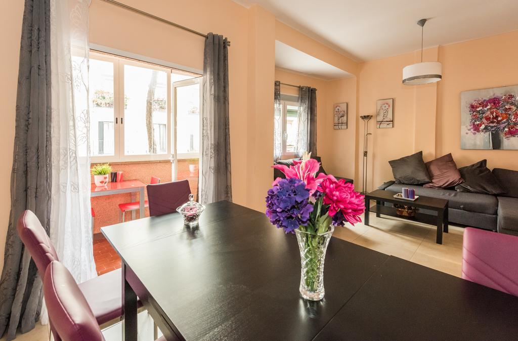 Apartamentos El Rastro Madrid Kültér fotó